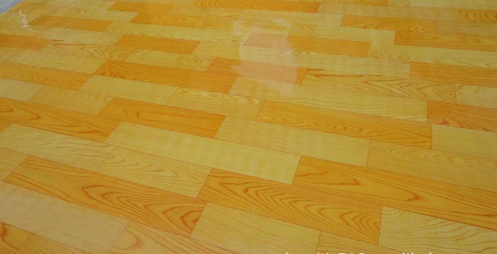 地板紙好還是地板革好？優(yōu)點缺點各有哪些？